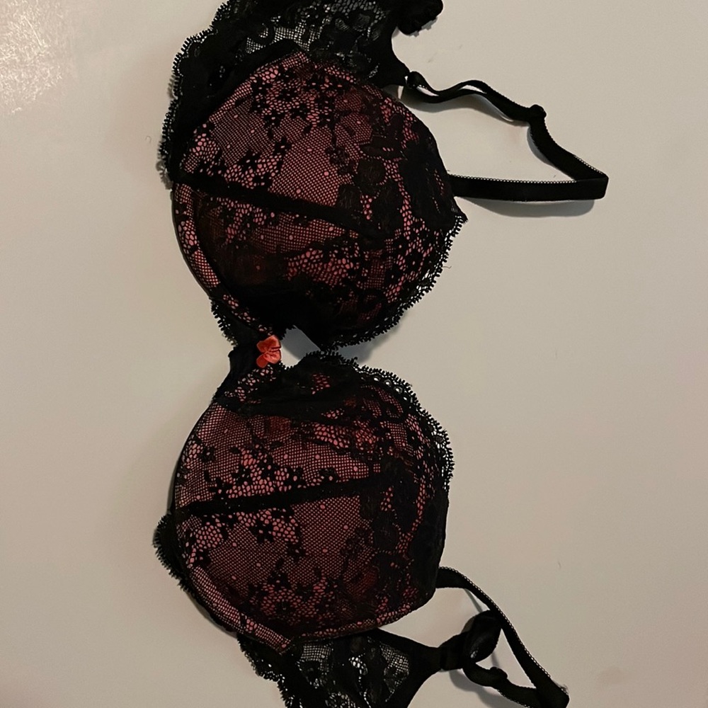 Black and Pink Lace Victoria’s Secret Push Up Bra